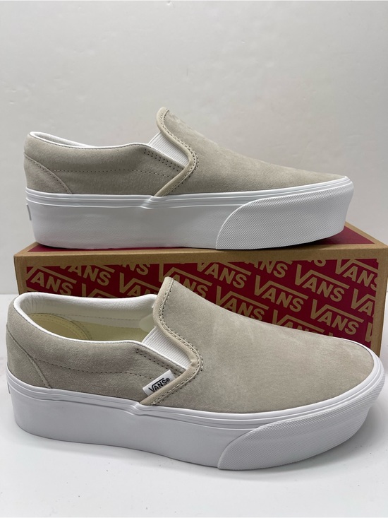 Vans Shoes - Vans Classic Slip-On Stackform
NUBUCK OATMEAL
VN000E8C2N1 Platform Sneakers